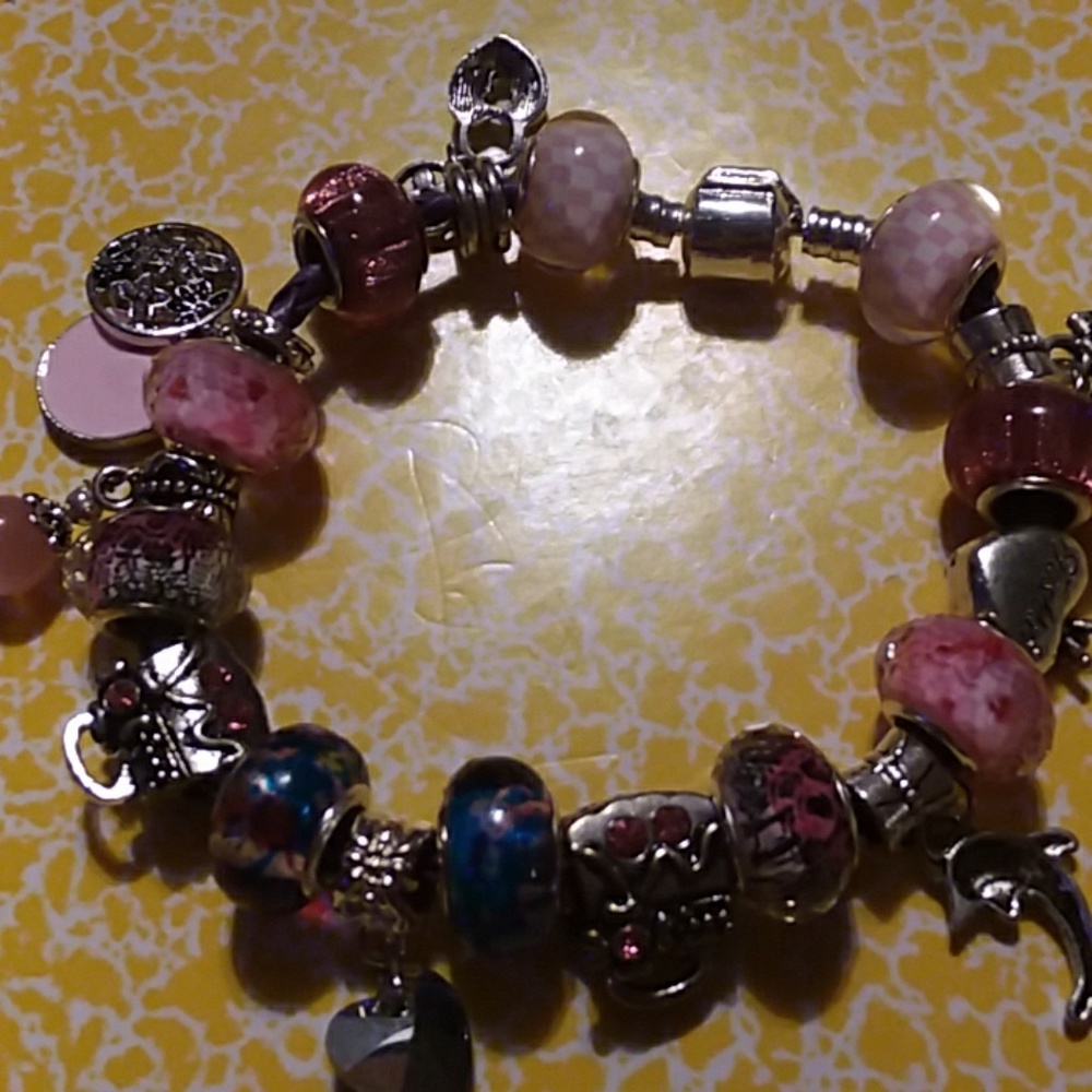 HANDMADE BRACELET - Picture 2 of 3
